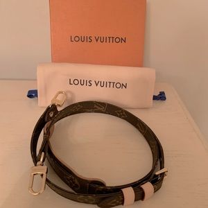 Louis Vuitton strap AUTHENTIC